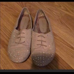 Pink studded madden shoes 7